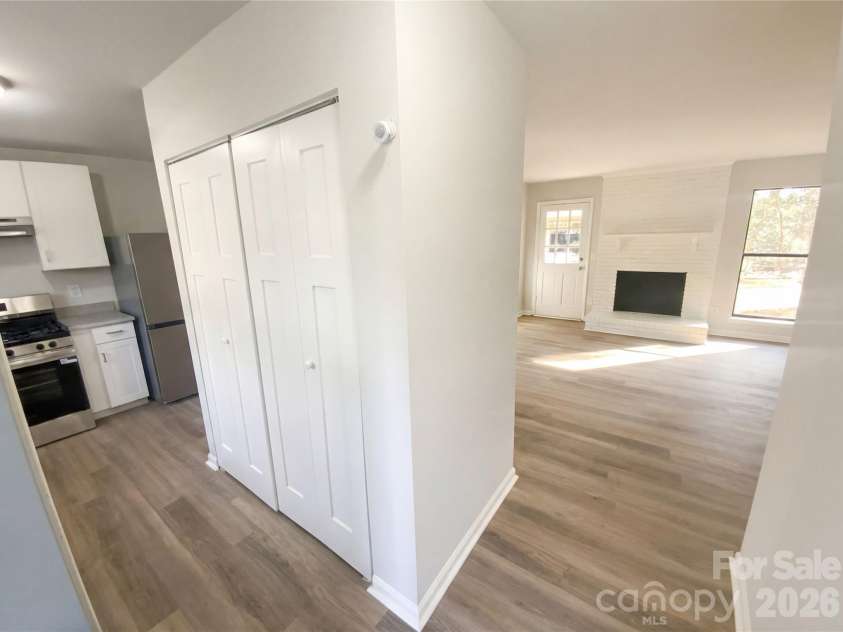 6312 Old Hickory Court, Charlotte, NC 28227.  MLS# CAR4343743, YatesRealty ID 39196. 