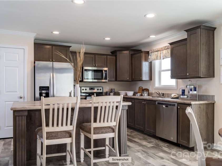 2218 Peachtree Avenue, Great Falls, SC 29055.  MLS# CAR4313600, YatesRealty ID 392. 