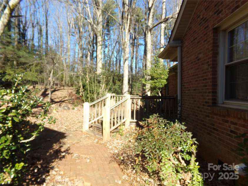 5514 Grafton Place, Charlotte, NC 28212.  MLS# CAR4211262, YatesRealty ID 392. Deck at Back of house