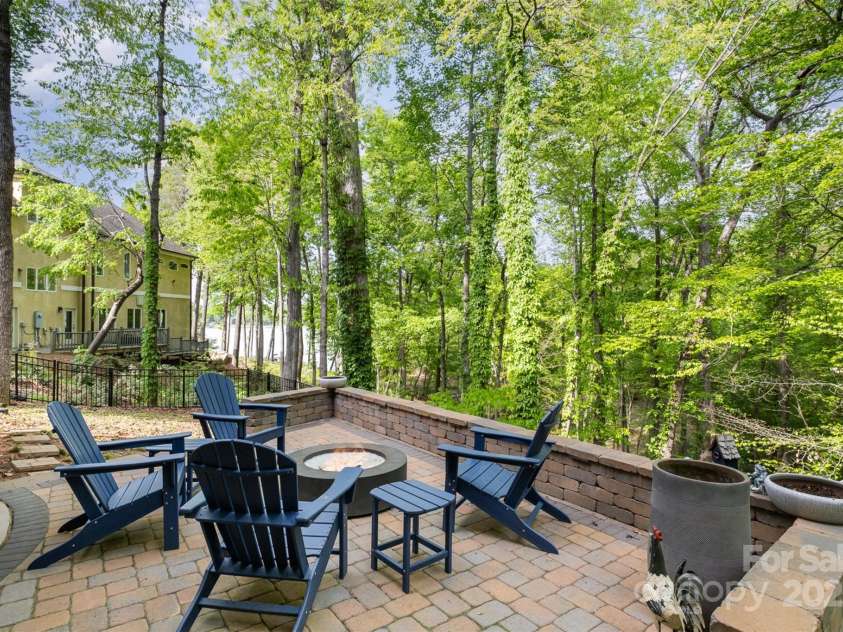 1713 Mt Isle Harbor Drive, Charlotte, NC 28214.  MLS# CAR4247836, YatesRealty ID 3920. 