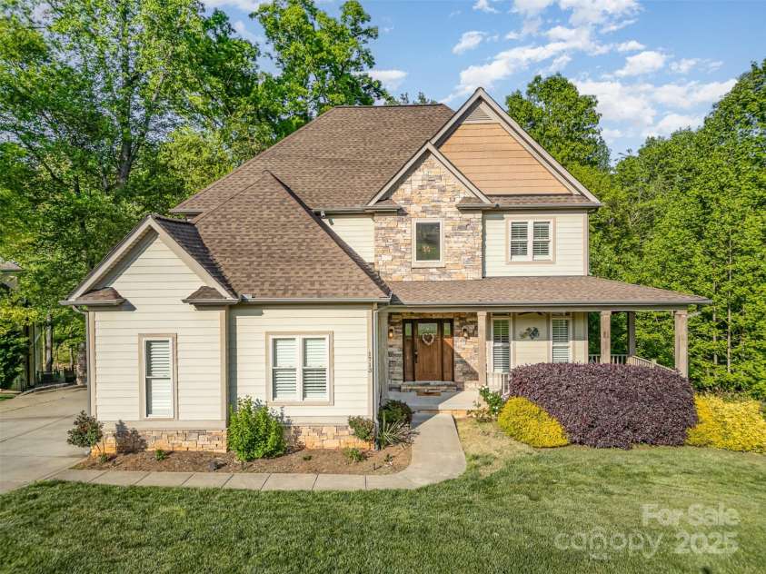 1713 Mt Isle Harbor Drive, Charlotte, NC 28214.  MLS# CAR4247836, YatesRealty ID 3920. 