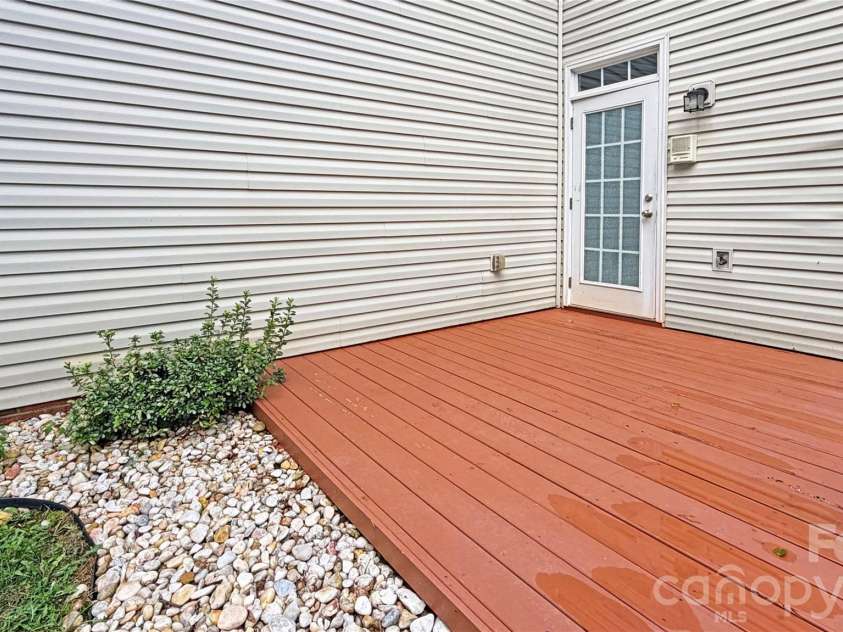 8915 Cinder Lane, Huntersville, NC 28078.  MLS# CAR4357109, YatesRealty ID 39200. 