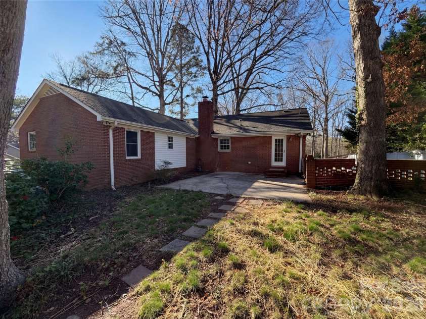 1512 Buckingham Avenue, Gastonia, NC 28054.  MLS# CAR4357288, YatesRealty ID 39201. 