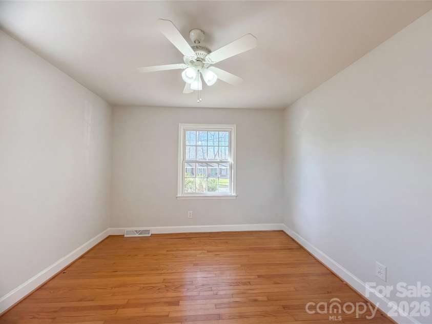 1512 Buckingham Avenue, Gastonia, NC 28054.  MLS# CAR4357288, YatesRealty ID 39201. 