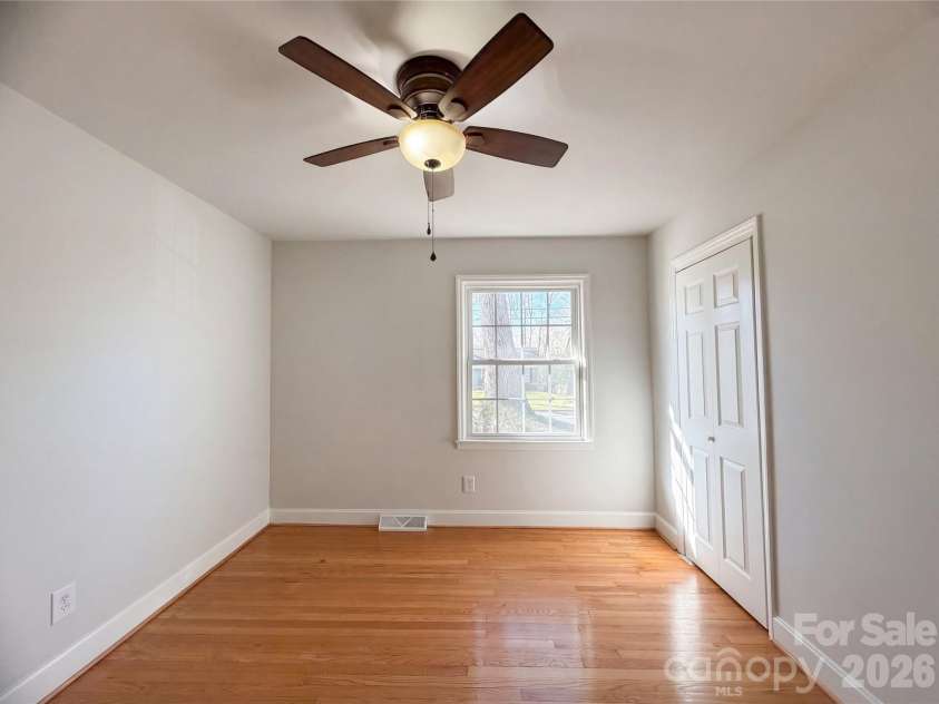 1512 Buckingham Avenue, Gastonia, NC 28054.  MLS# CAR4357288, YatesRealty ID 39201. 