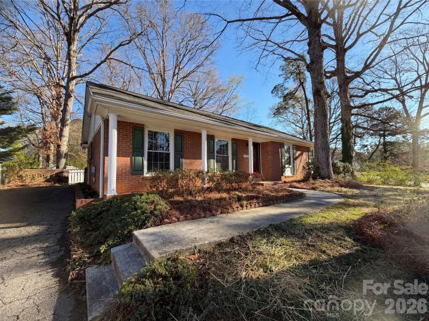 1512 Buckingham Avenue, Gastonia, NC 28054.  MLS# CAR4357288, YatesRealty ID 39201. 