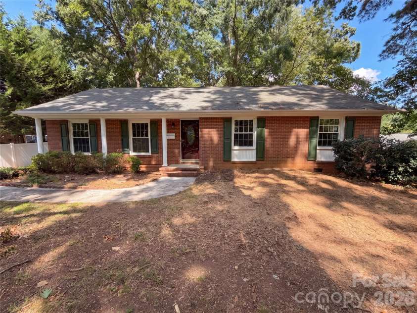 1512 Buckingham Avenue, Gastonia, NC 28054.  MLS# CAR4436642, YatesRealty ID 39201. 