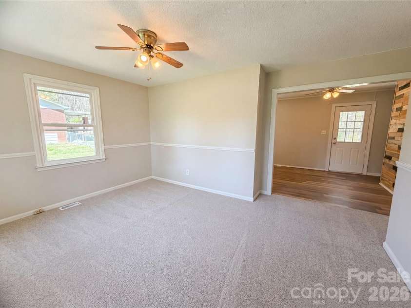 4402 Ginger Drive, Gastonia, NC 28056.  MLS# CAR4361423, YatesRealty ID 39202. 