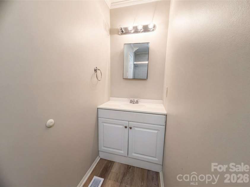 4402 Ginger Drive, Gastonia, NC 28056.  MLS# CAR4361423, YatesRealty ID 39202. 