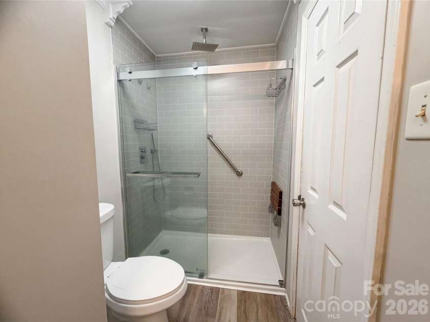 4402 Ginger Drive, Gastonia, NC 28056.  MLS# CAR4361423, YatesRealty ID 39202. 