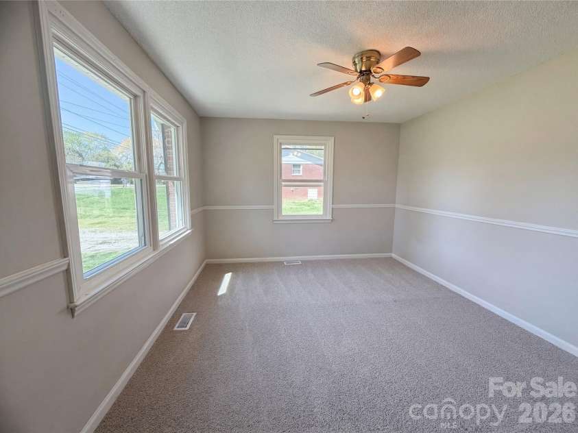 4402 Ginger Drive, Gastonia, NC 28056.  MLS# CAR4361423, YatesRealty ID 39202. 