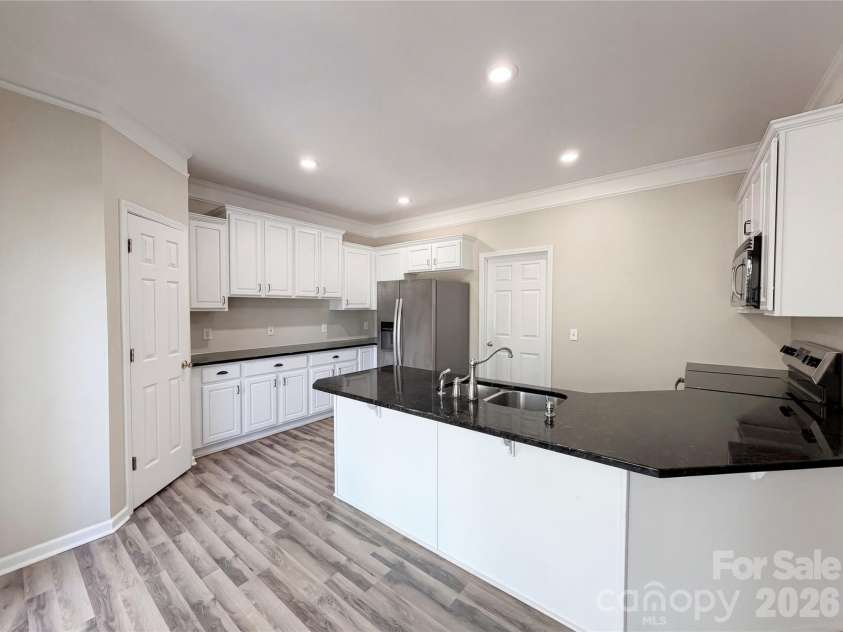 20224 Northport Drive, Cornelius, NC 28031.  MLS# CAR4362173, YatesRealty ID 39203. 