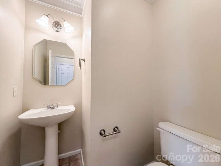 20224 Northport Drive, Cornelius, NC 28031.  MLS# CAR4362173, YatesRealty ID 39203. 