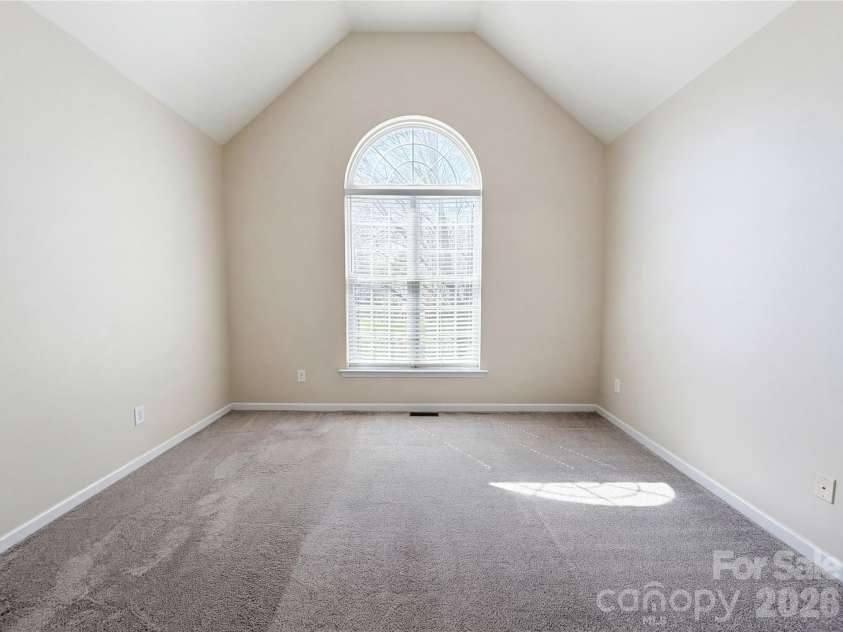20224 Northport Drive, Cornelius, NC 28031.  MLS# CAR4362173, YatesRealty ID 39203. 
