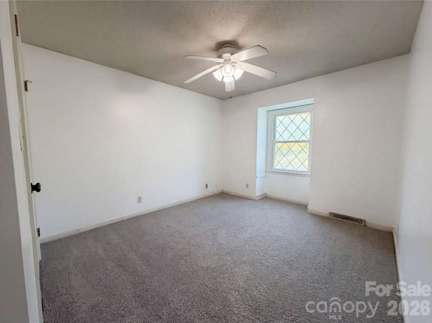 121 Pelham Lane, Fort Mill, SC 29715.  MLS# CAR4362360, YatesRealty ID 39204. 
