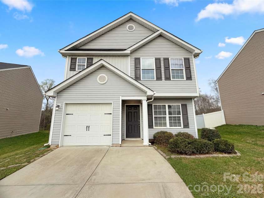 3013 Chatuge Court, Charlotte, NC 28214.  MLS# CAR4363855, YatesRealty ID 39206. 
