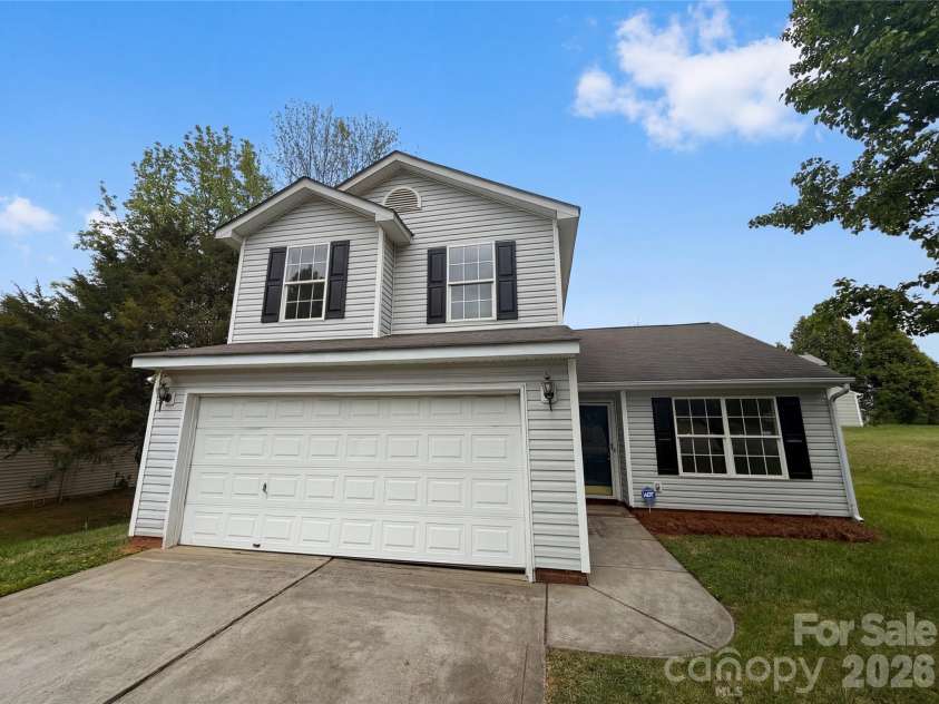 6620 Iron Brigade Lane, Charlotte, NC 28269.  MLS# CAR4365216, YatesRealty ID 39207. 