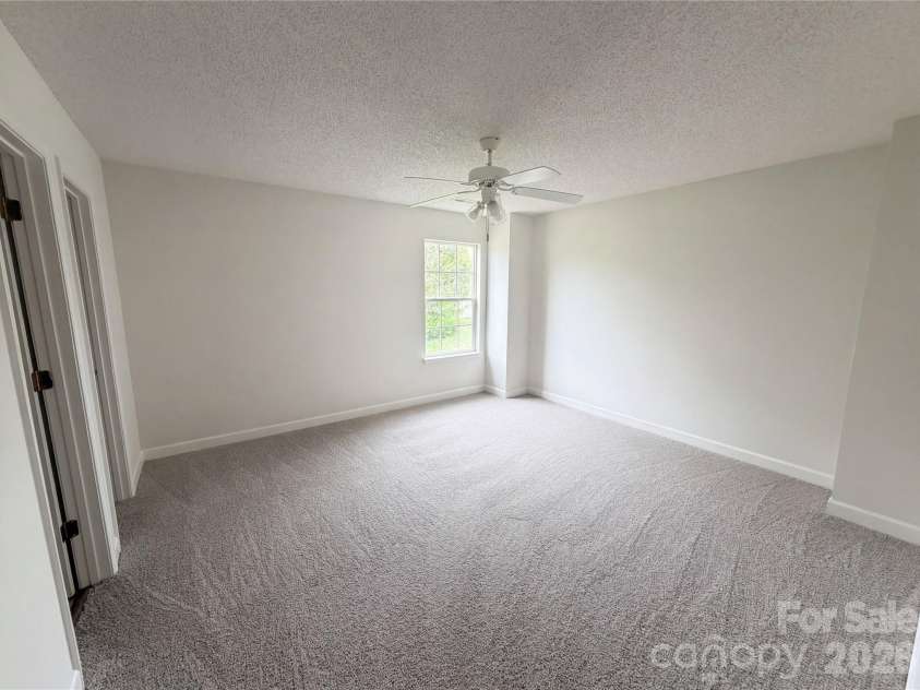 6620 Iron Brigade Lane, Charlotte, NC 28269.  MLS# CAR4365216, YatesRealty ID 39207. 