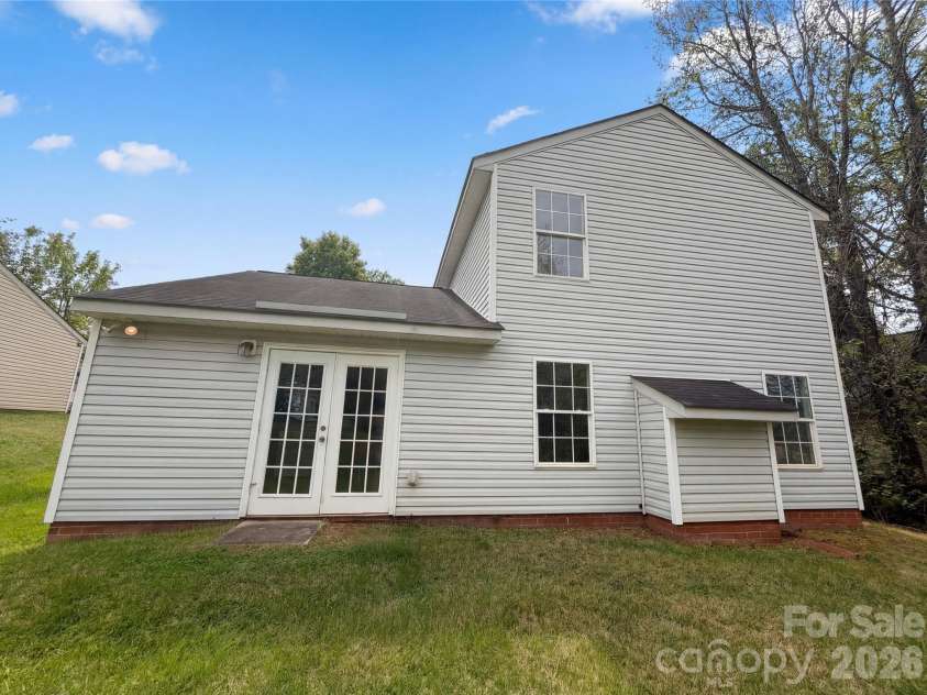 6620 Iron Brigade Lane, Charlotte, NC 28269.  MLS# CAR4365216, YatesRealty ID 39207. 