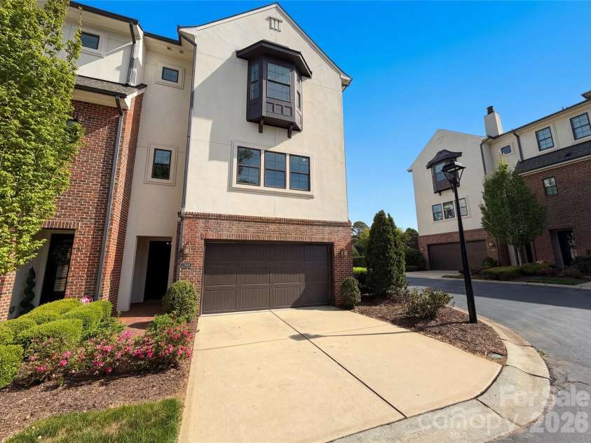 4018 City Homes Place, Charlotte, NC 28209.  MLS# CAR4368994, YatesRealty ID 39209. 