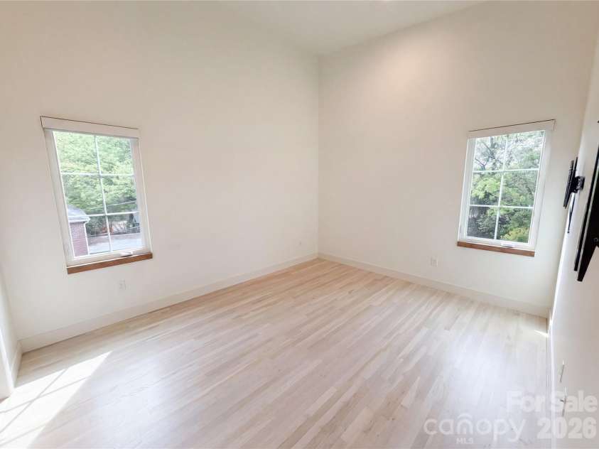 1609 Richland Drive, Charlotte, NC 28205.  MLS# CAR4369627, YatesRealty ID 39210. 