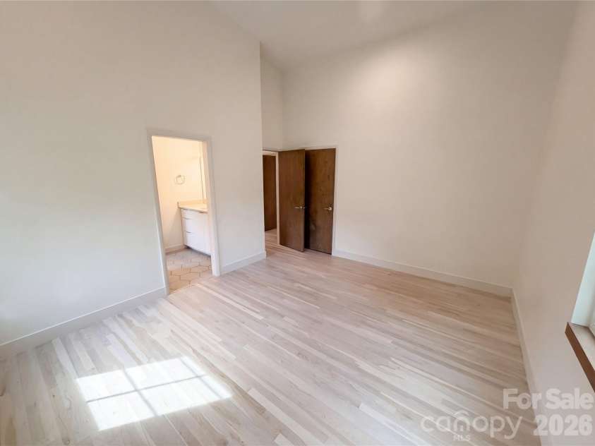 1609 Richland Drive, Charlotte, NC 28205.  MLS# CAR4369627, YatesRealty ID 39210. 