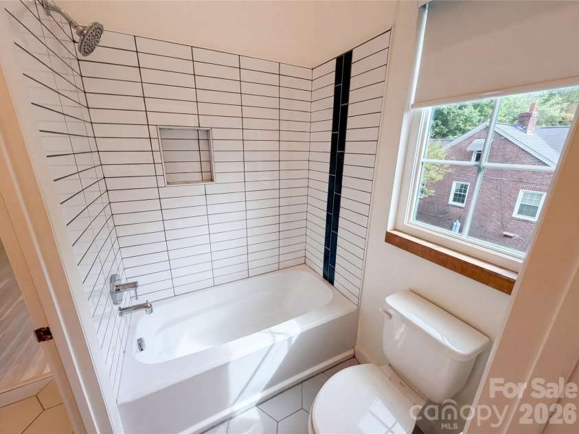 1609 Richland Drive, Charlotte, NC 28205.  MLS# CAR4369627, YatesRealty ID 39210. 