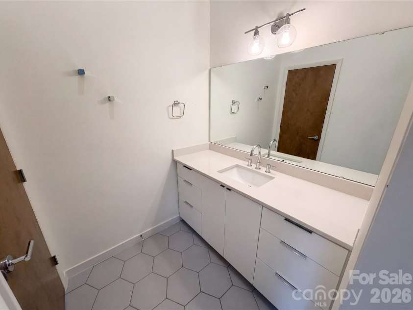 1609 Richland Drive, Charlotte, NC 28205.  MLS# CAR4369627, YatesRealty ID 39210. 