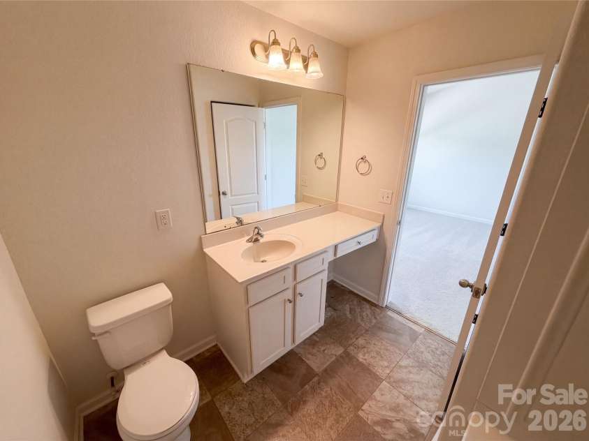 8321 Candlenut Lane, Charlotte, NC 28215.  MLS# CAR4367715, YatesRealty ID 39211. 