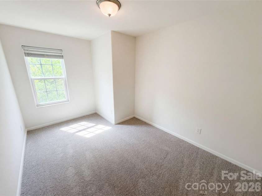 8321 Candlenut Lane, Charlotte, NC 28215.  MLS# CAR4367715, YatesRealty ID 39211. 