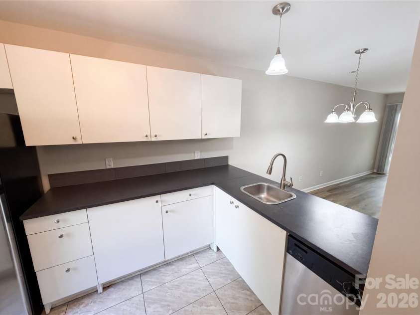 4037 Briarhill Drive, Charlotte, NC 28215.  MLS# CAR4373199, YatesRealty ID 39212. 