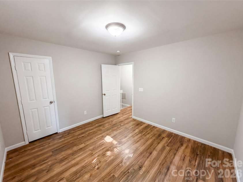 4037 Briarhill Drive, Charlotte, NC 28215.  MLS# CAR4373199, YatesRealty ID 39212. 