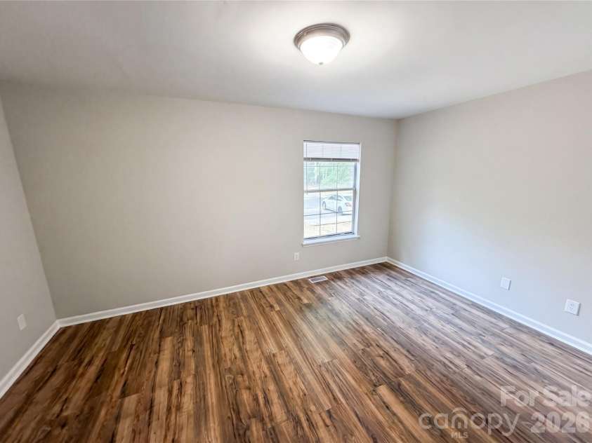 4037 Briarhill Drive, Charlotte, NC 28215.  MLS# CAR4373199, YatesRealty ID 39212. 