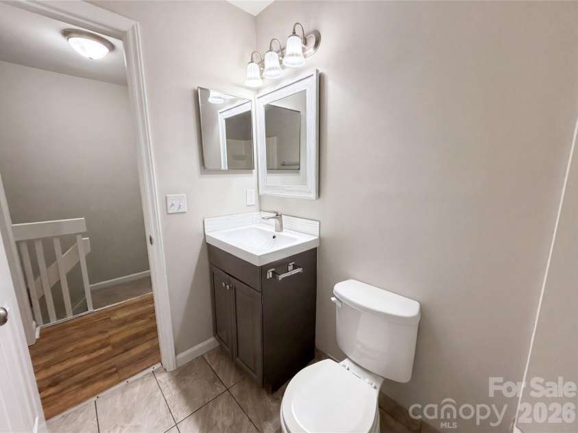 4037 Briarhill Drive, Charlotte, NC 28215.  MLS# CAR4373199, YatesRealty ID 39212. 