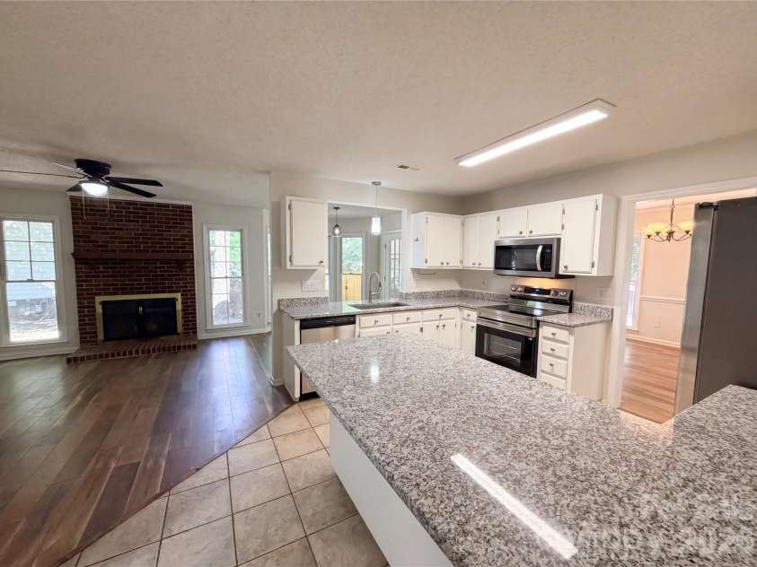 13622 Tynecastle Lane, Matthews, NC 28105.  MLS# CAR4378462, YatesRealty ID 39213. 