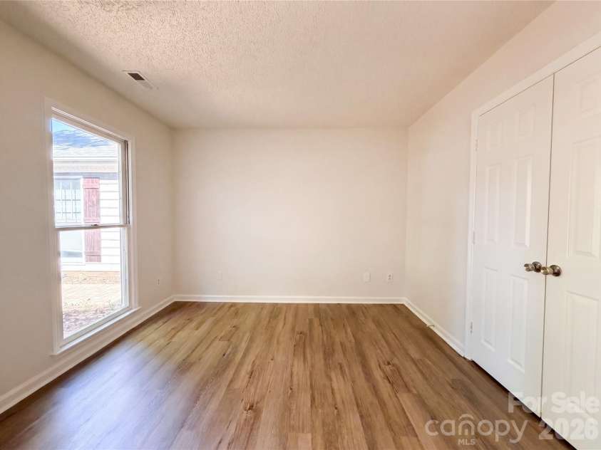 13622 Tynecastle Lane, Matthews, NC 28105.  MLS# CAR4378462, YatesRealty ID 39213. 