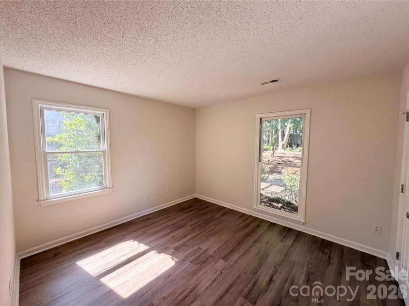 13622 Tynecastle Lane, Matthews, NC 28105.  MLS# CAR4378462, YatesRealty ID 39213. 