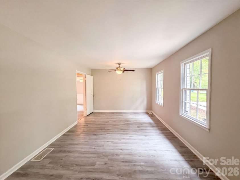 141 Greenbriar Drive, Matthews, NC 28104.  MLS# CAR4390247, YatesRealty ID 39215. 
