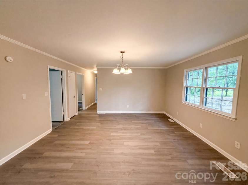 141 Greenbriar Drive, Matthews, NC 28104.  MLS# CAR4390247, YatesRealty ID 39215. 