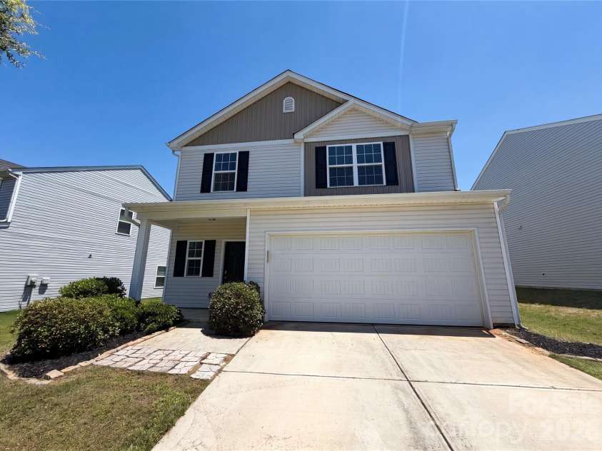 4034 Rosfield Drive, Charlotte, NC 28214.  MLS# CAR4390832, YatesRealty ID 39216. 