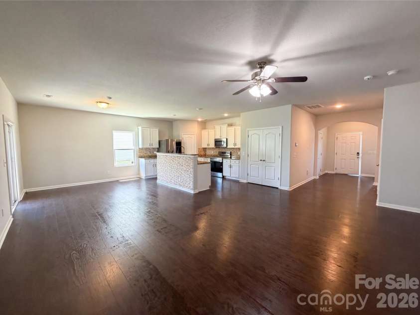 4034 Rosfield Drive, Charlotte, NC 28214.  MLS# CAR4390832, YatesRealty ID 39216. 