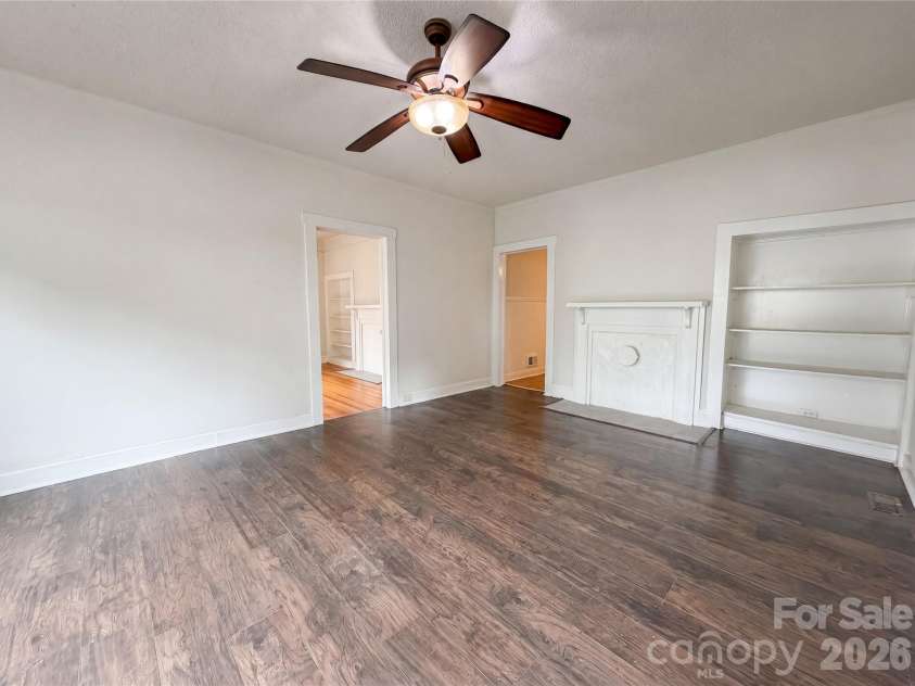 435 16th Street, Cramerton, NC 28032.  MLS# CAR4392054, YatesRealty ID 39217. 
