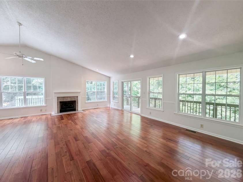 221 Grandview Drive, Statesville, NC 28677.  MLS# CAR4392074, YatesRealty ID 39218. 