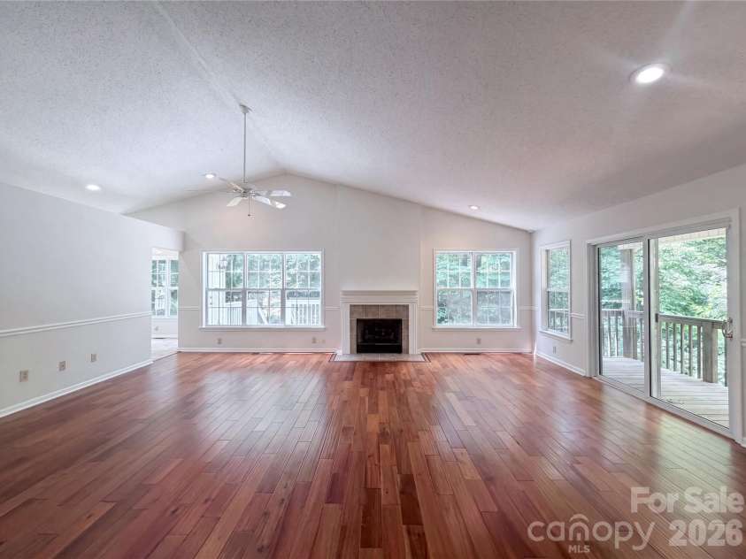 221 Grandview Drive, Statesville, NC 28677.  MLS# CAR4392074, YatesRealty ID 39218. 
