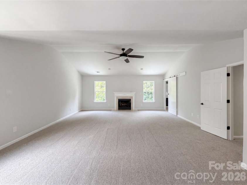 4024 Fifendrum Lane, Charlotte, NC 28216.  MLS# CAR4392269, YatesRealty ID 39219. 