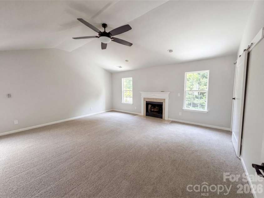 4024 Fifendrum Lane, Charlotte, NC 28216.  MLS# CAR4392269, YatesRealty ID 39219. 