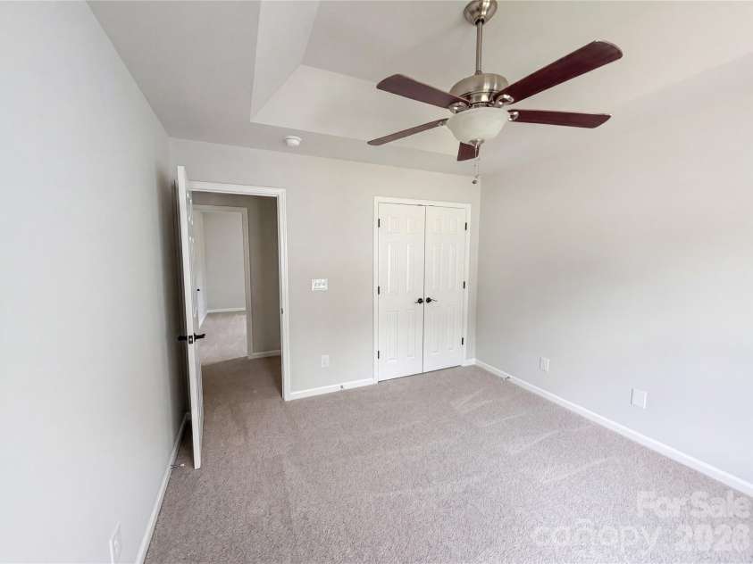 4024 Fifendrum Lane, Charlotte, NC 28216.  MLS# CAR4392269, YatesRealty ID 39219. 