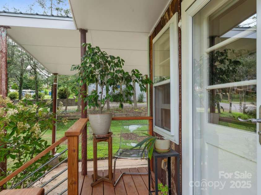 12 Rex Drive, Asheville, NC 28806.  MLS# CAR4299287, YatesRealty ID 3922. 