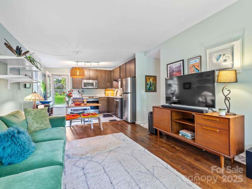 12 Rex Drive, Asheville, NC 28806.  MLS# CAR4299287, YatesRealty ID 3922. 