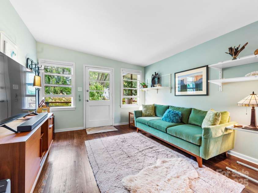 12 Rex Drive, Asheville, NC 28806.  MLS# CAR4299287, YatesRealty ID 3922. 